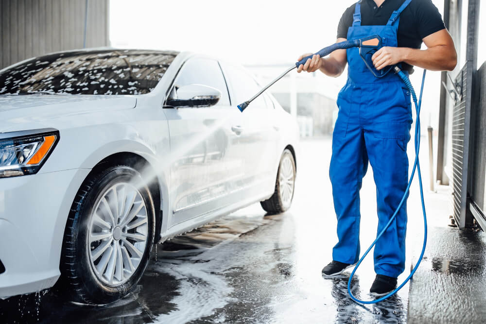 Safe Car Washing Methods and Essential Equipment Checklist-image