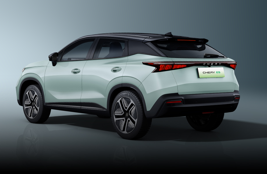 Light Shadow Streamline Body-banner