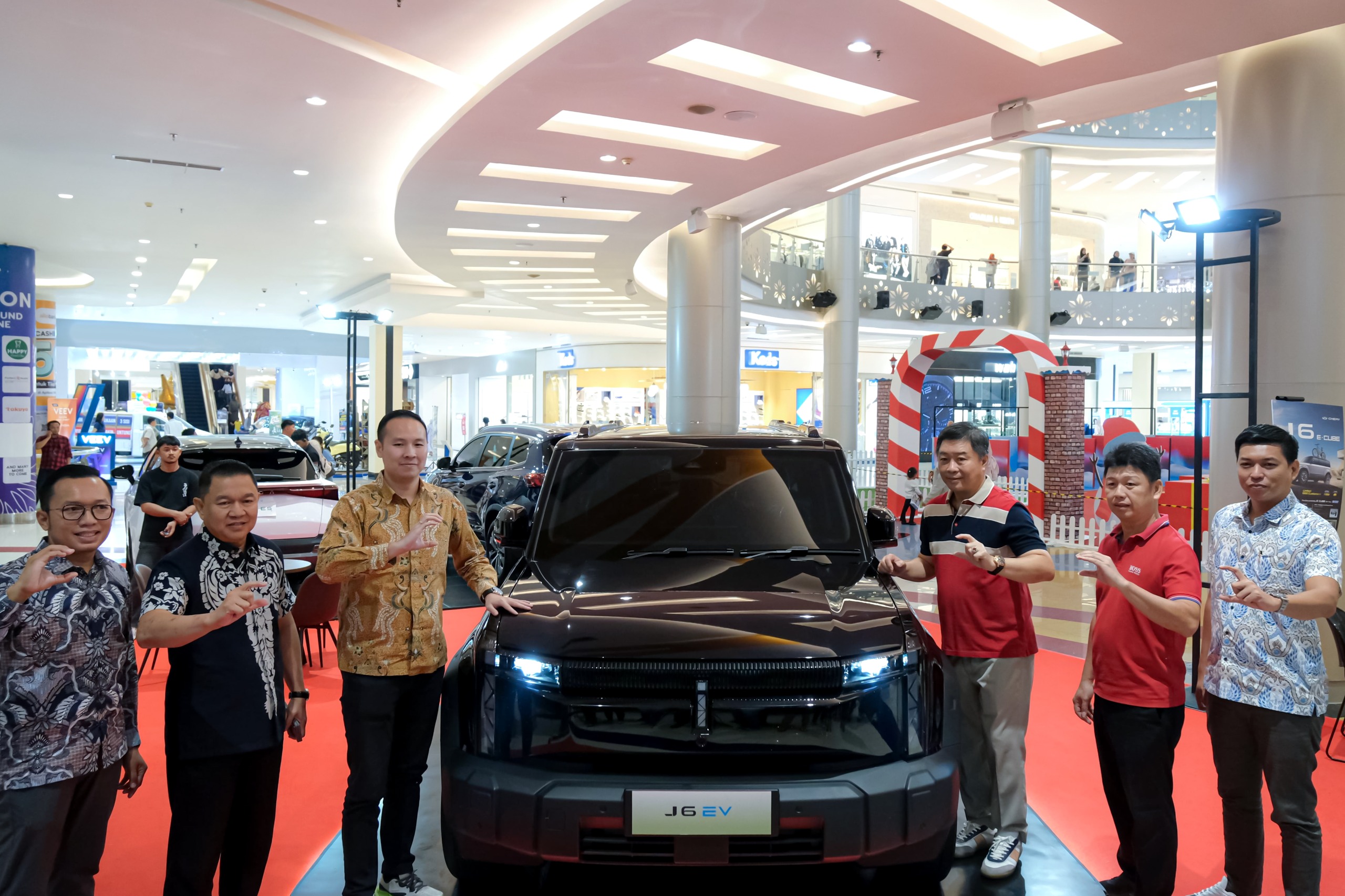 SUV Listrik Chery J6 Resmi Hadir di Kota Makassar, Harga Mulai Rp 523 Juta-image
