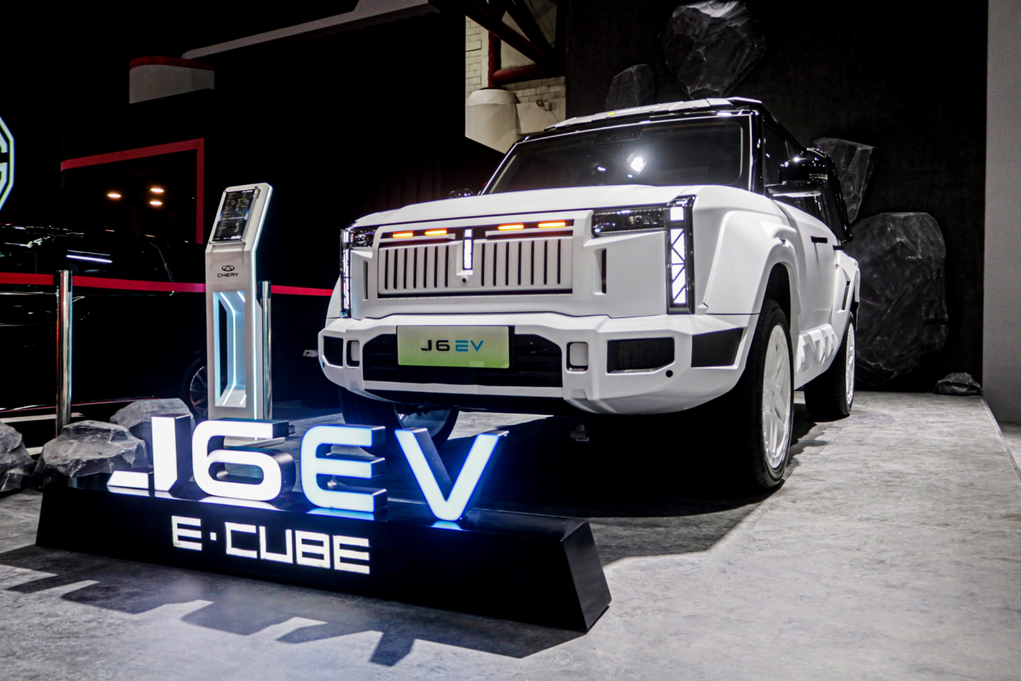 Chery J6 EV Tampil Gemilang di Awal Tahun 2025, Lampaui 1.200 Unit Penjualan-image