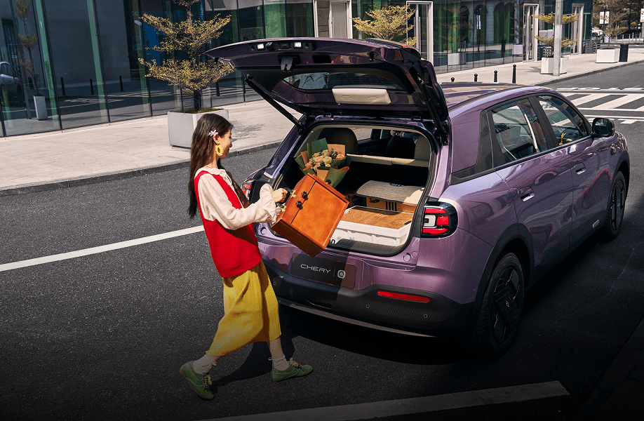 Up to 1,450L Electric Trunk Capacity with Folded Second-row Seats-banner