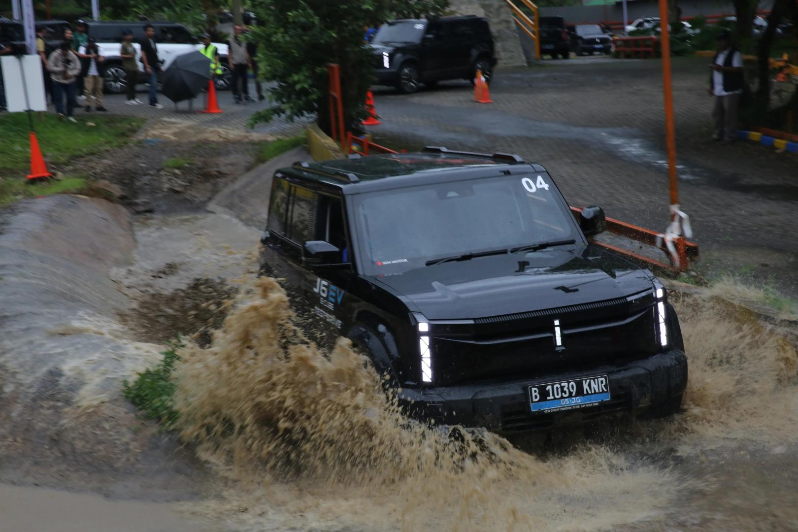 EV Off-Road J6T Simbol Evolusi Mobil Listrik Chery (1)